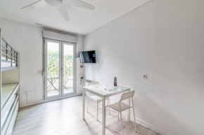 Cozy studio close to the train station and Lyons peninsula Welkeys
